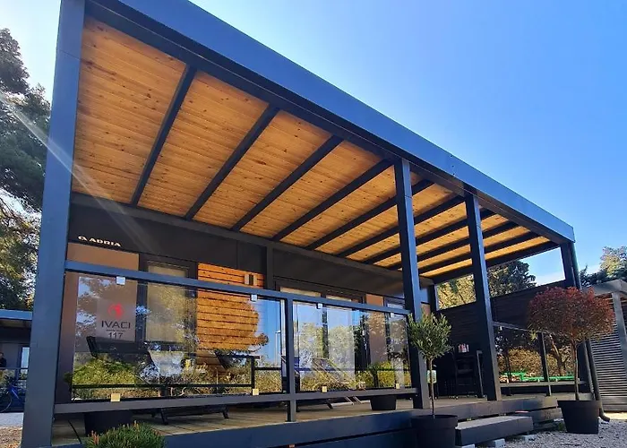 Luxury Mobile Homes Ivaci Camping *
